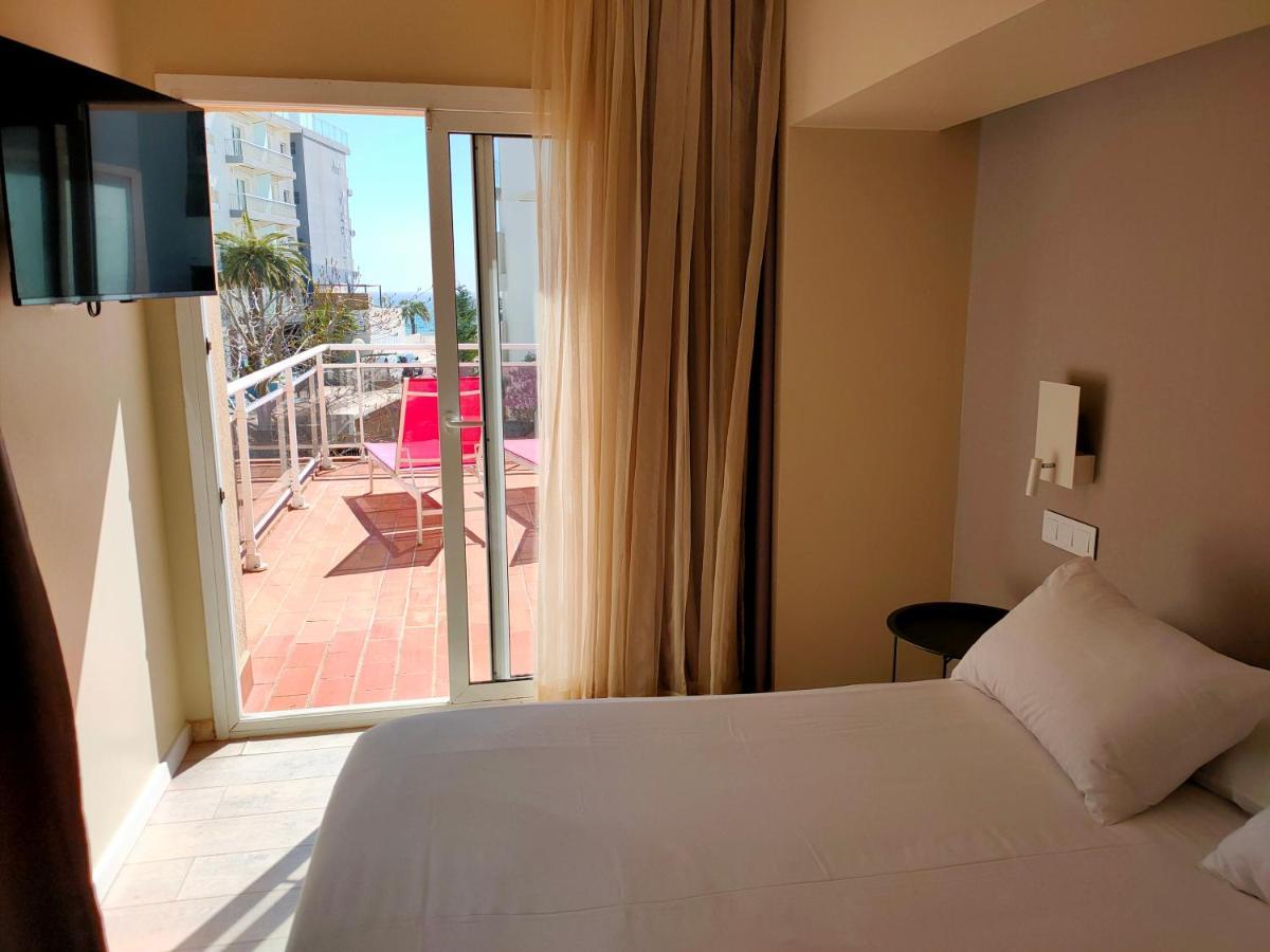 Hotel & Apartaments Thalassa Sport & Spa روساس المظهر الخارجي الصورة