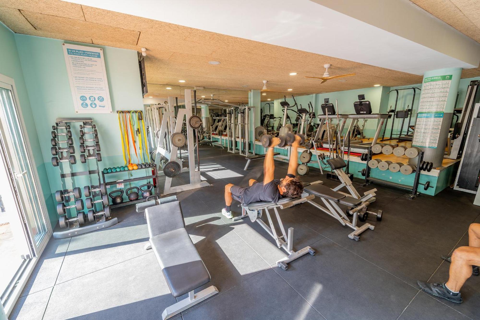 Hotel & Apartaments Thalassa Sport & Spa روساس المظهر الخارجي الصورة