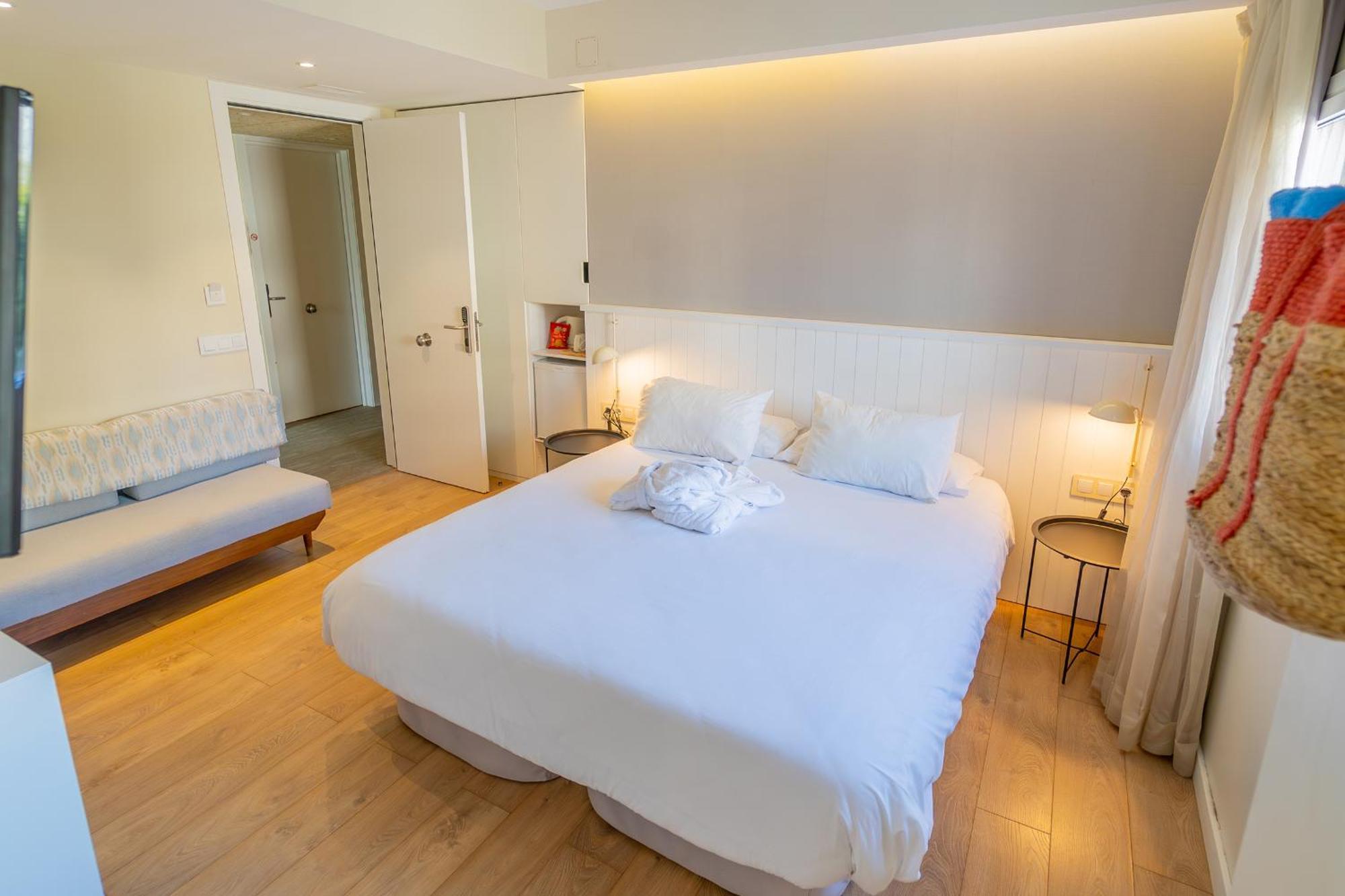 Hotel & Apartaments Thalassa Sport & Spa روساس المظهر الخارجي الصورة
