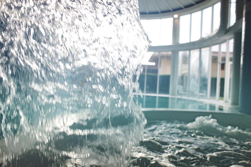 Hotel & Apartaments Thalassa Sport & Spa روساس المظهر الخارجي الصورة
